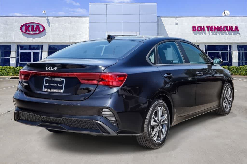 Certified 2023 Kia Forte LXS FWD image 4