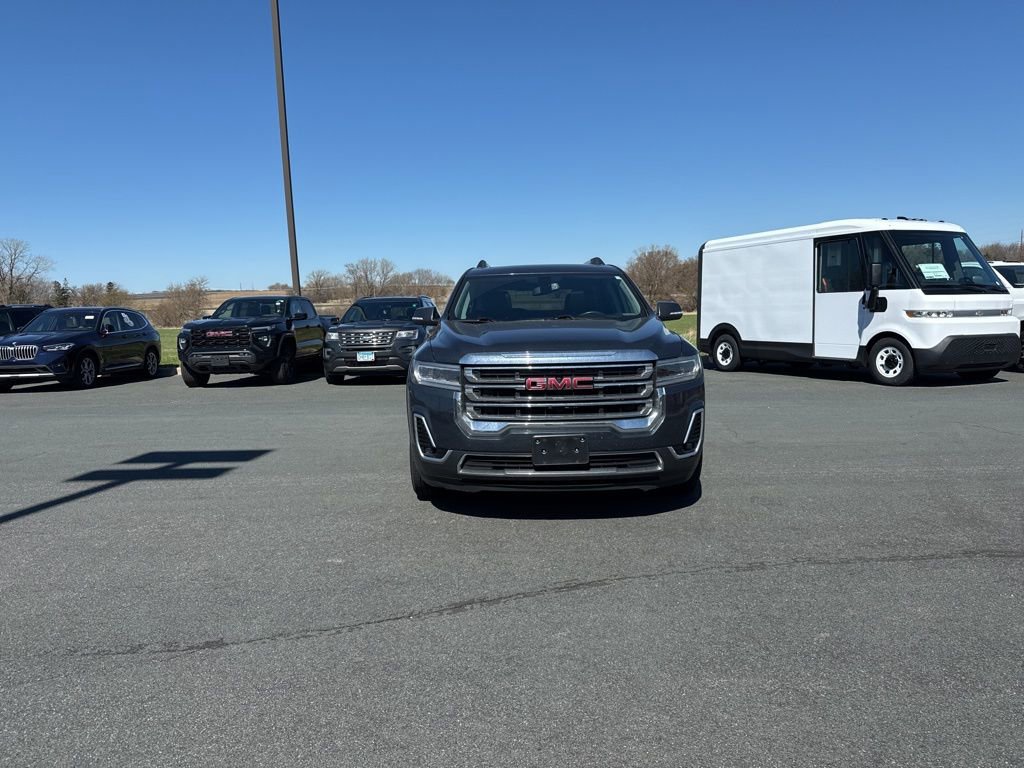 Used 2020 GMC Acadia SLT w/ LPO, Floor Liner Package image 2