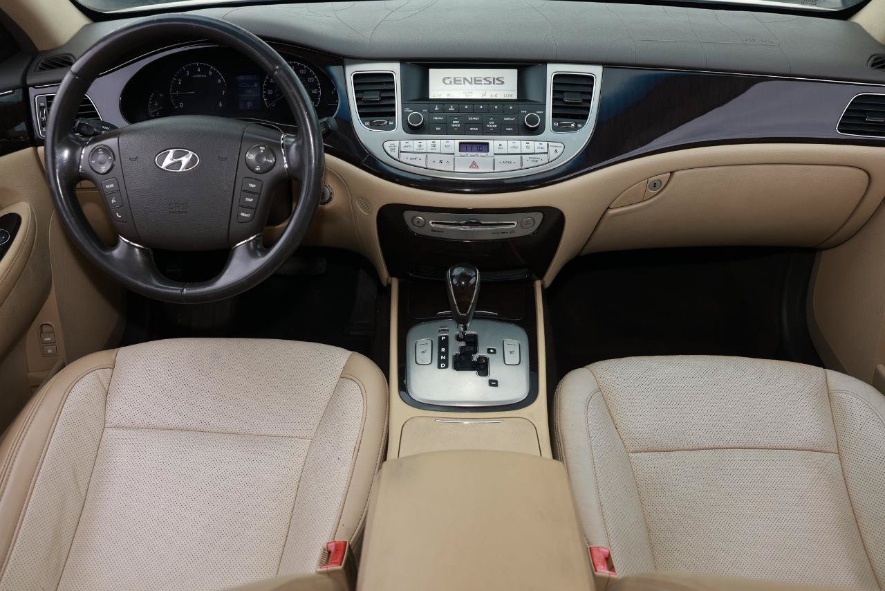 Used 2011 Hyundai Genesis 3.8 RWD image 21