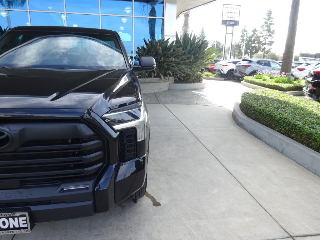 Used 2025 Toyota Tundra SR5 AWD/4WD image 31