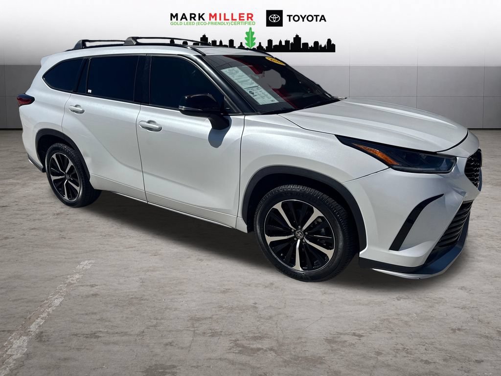 Used 2022 Toyota Highlander XSE AWD/4WD image 7