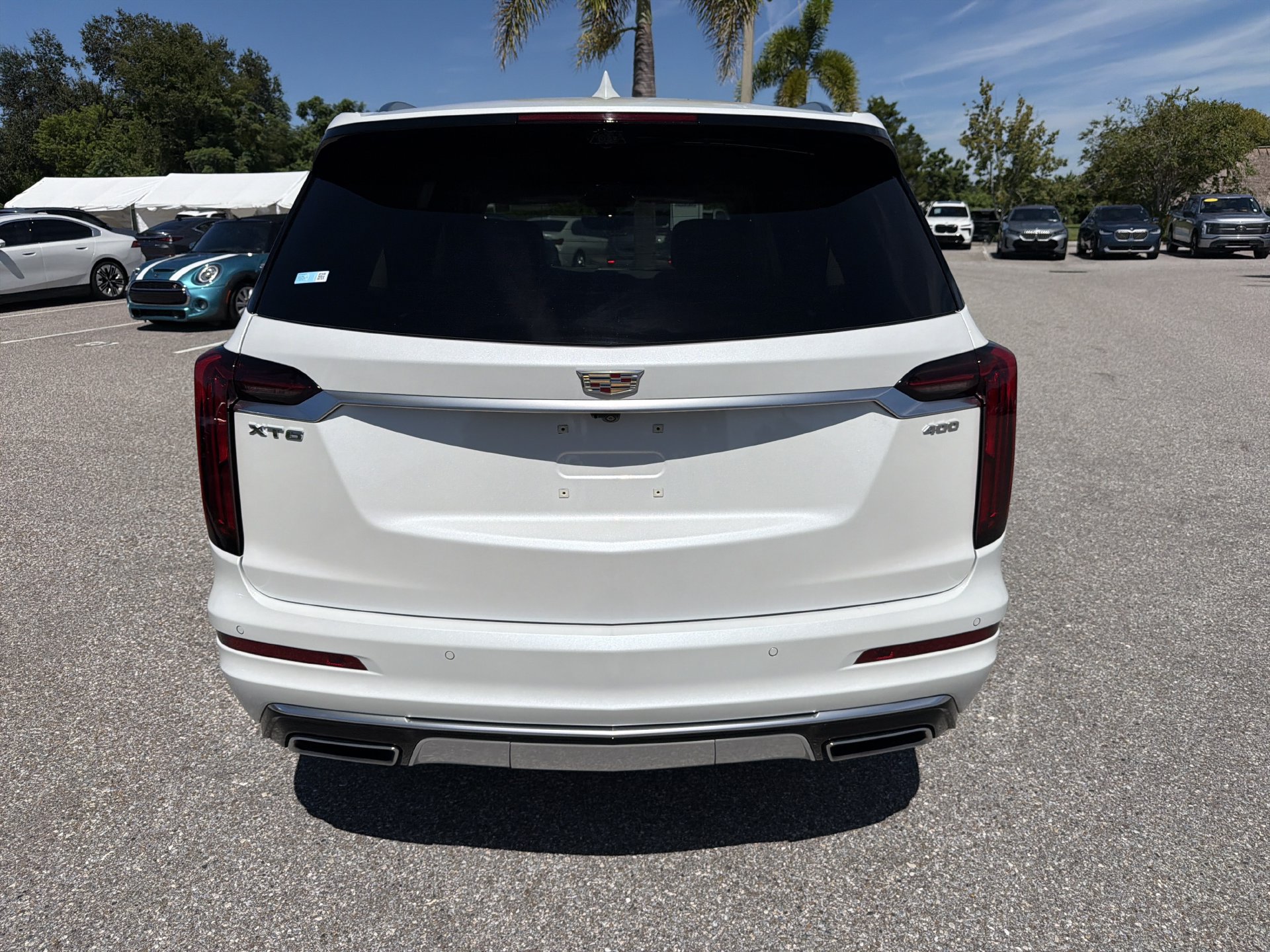 Used 2024 Cadillac XT6 Premium Luxury w/ Technology Package FWD image 4