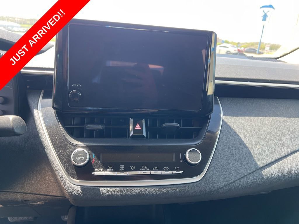 Used 2024 Toyota Corolla LE FWD image 16
