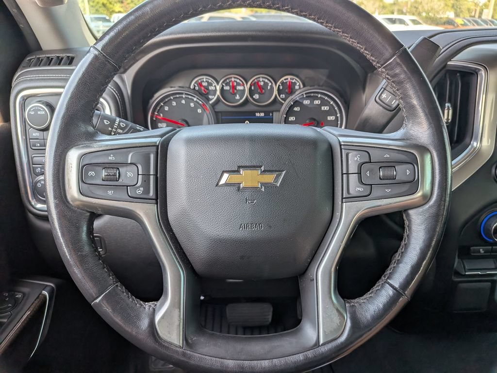 Used 2021 Chevrolet Silverado 1500 LT AWD/4WD image 14