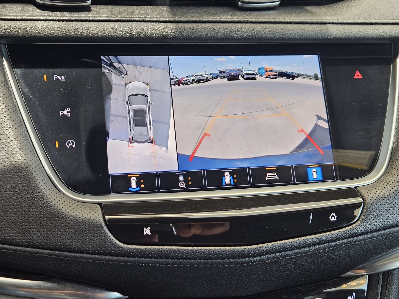 Certified 2022 Cadillac XT5 Premium Luxury w/ Technology Package FWD image 21