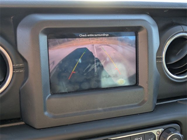 Used 2018 Jeep Wrangler Unlimited Sahara w/ Cold Weather Group image 22