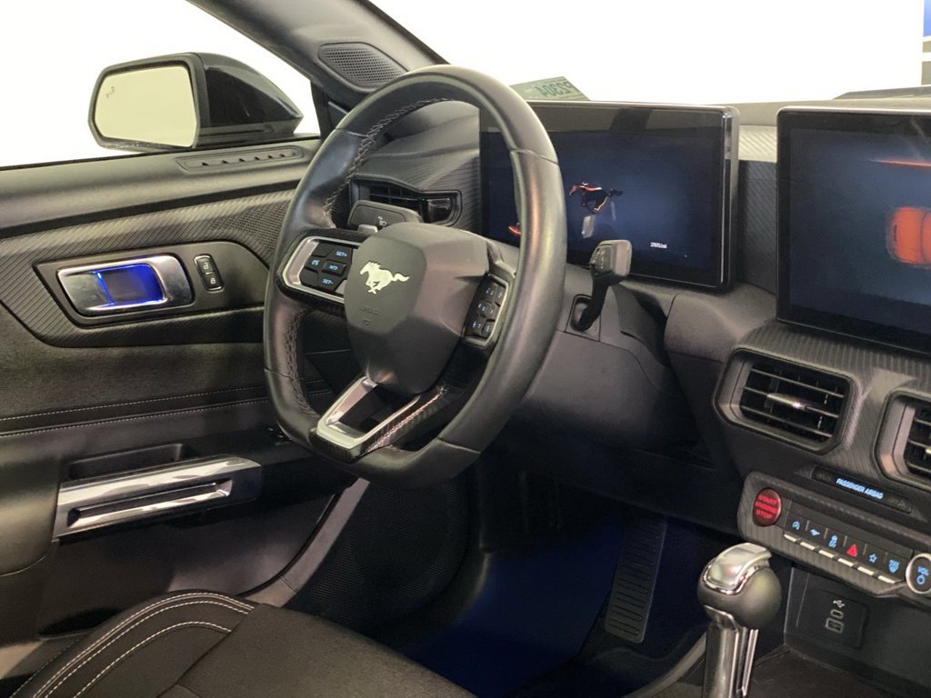 Used 2025 Ford Mustang GT RWD image 14
