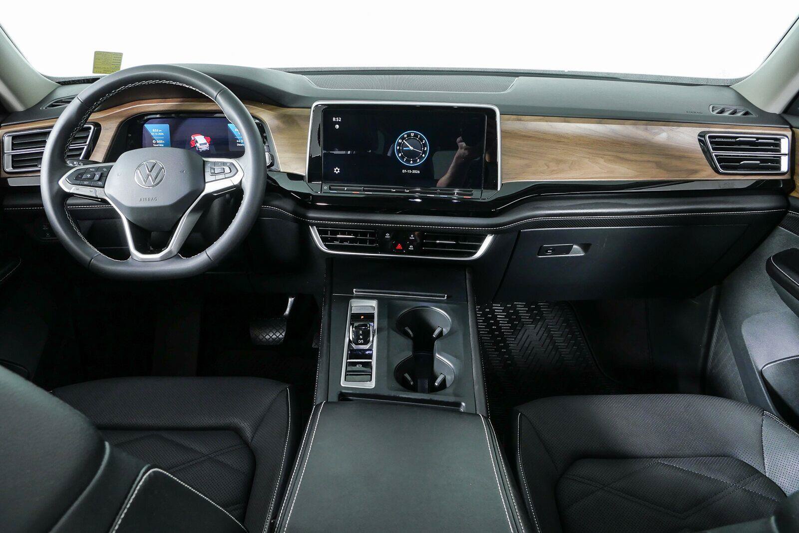 Used 2024 Volkswagen Atlas SE FWD image 19
