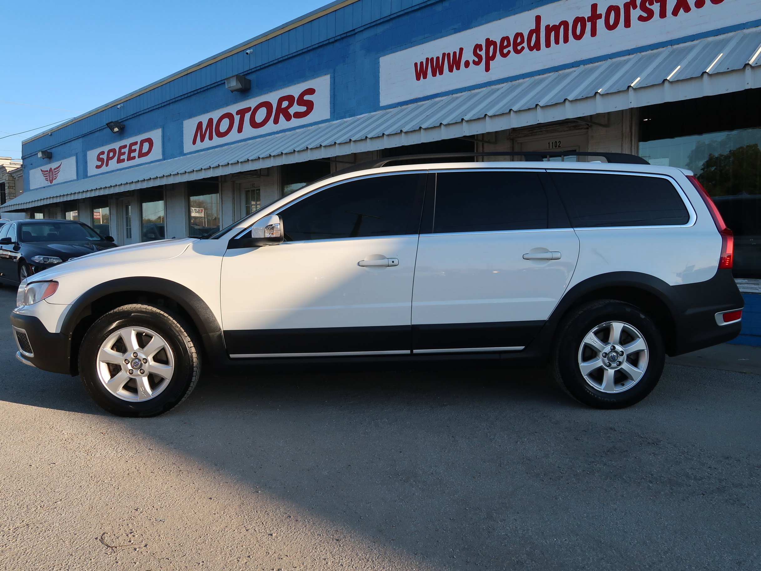 Used 2011 Volvo XC70 3.2 image 3