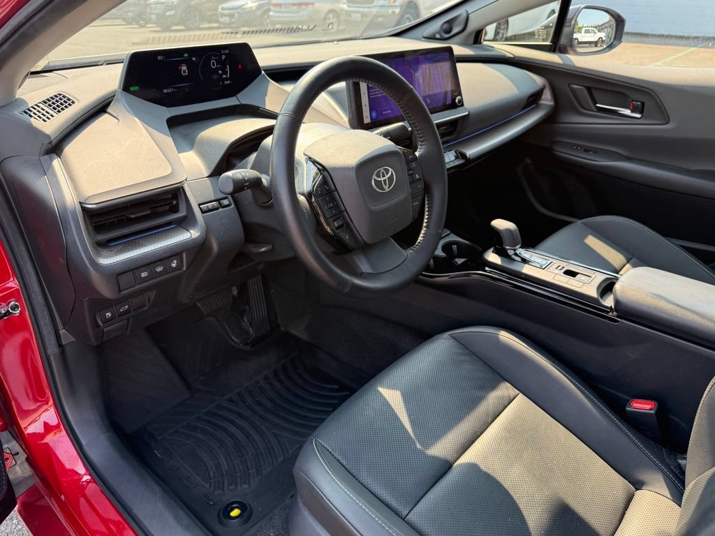 Used 2024 Toyota Prius Limited w/ Limited Premium Package FWD image 21