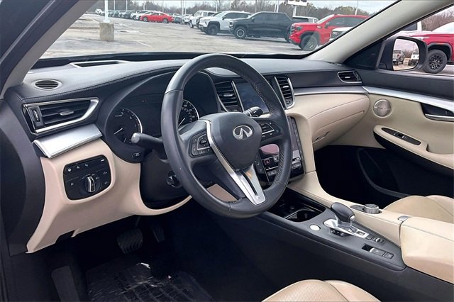 Used 2022 INFINITI QX50 Sensory image 17