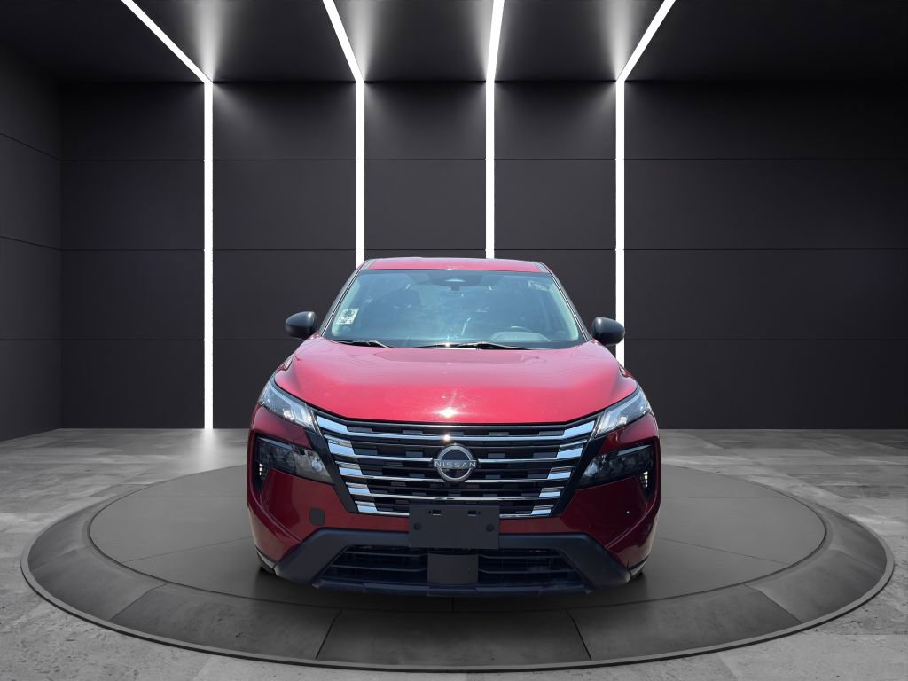 Used 2024 Nissan Rogue S image 2