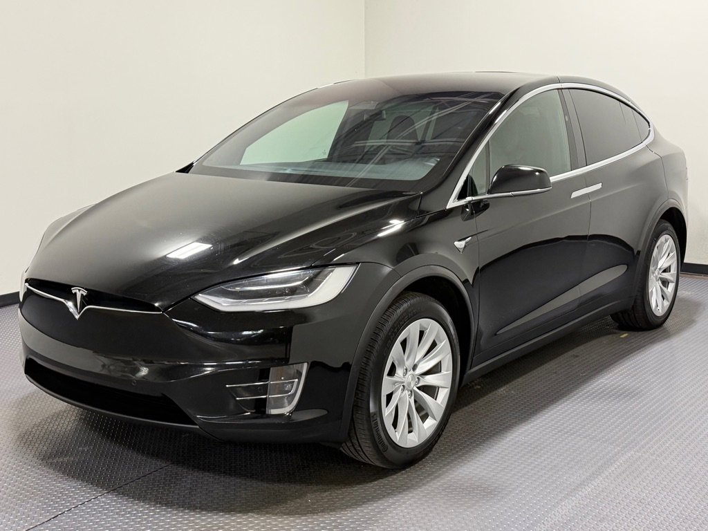 Used 2016 Tesla Model X 75D image 1
