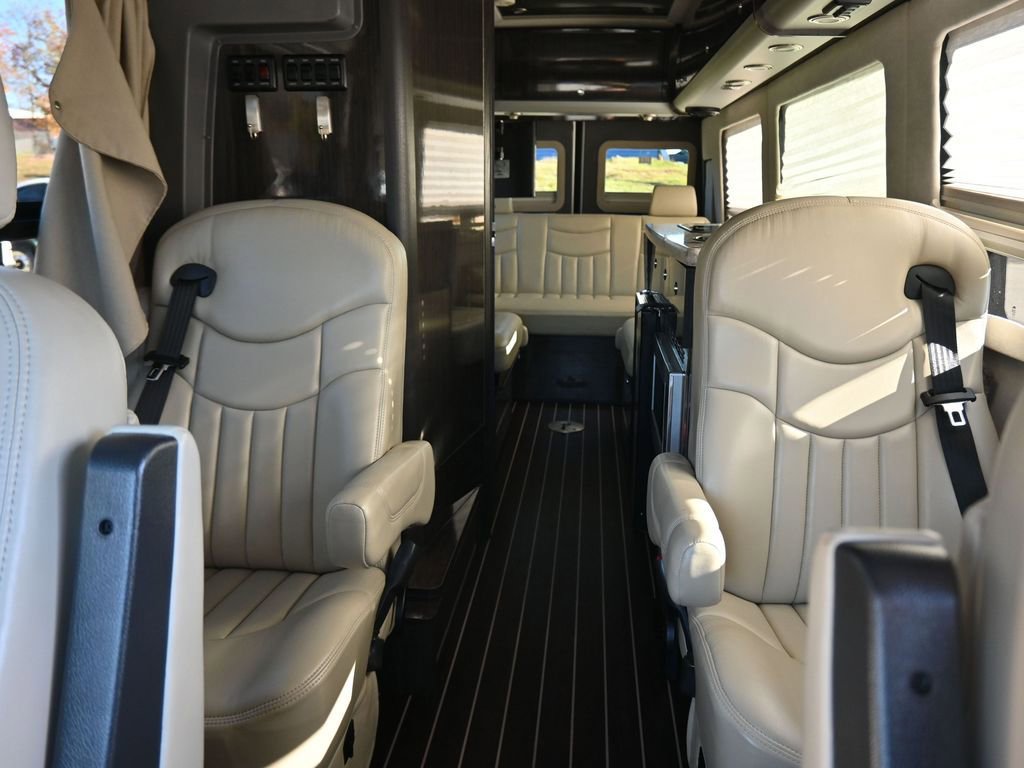 Used 2014 Mercedes-Benz Sprinter 3500 image 18