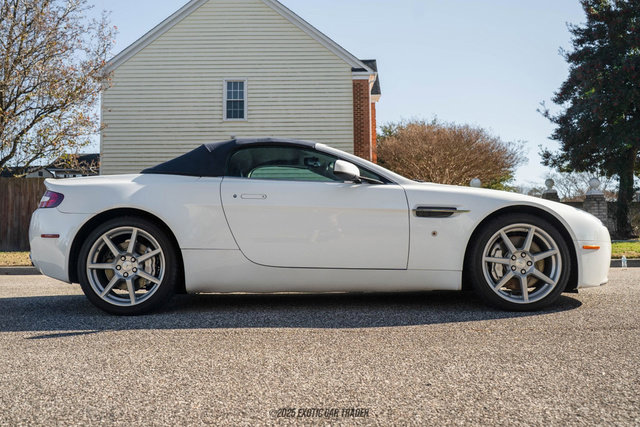 Used 2008 Aston Martin V8 Vantage Roadster 6-Speed image 21