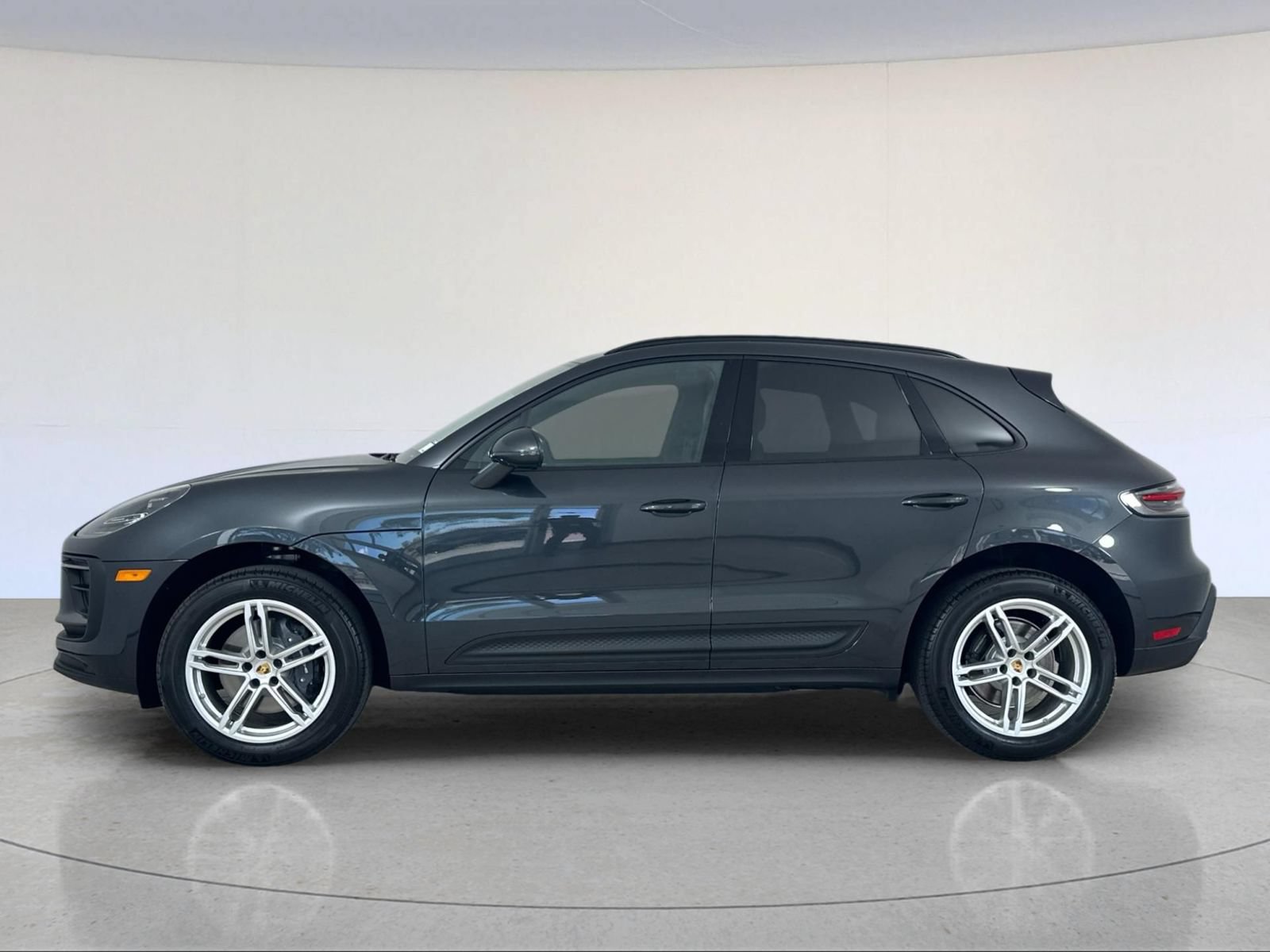 New 2026 Porsche Macan AWD/4WD image 2