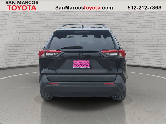 Used 2021 Toyota RAV4 LE image 6
