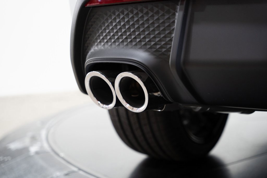 Used 2024 Porsche Macan image 11