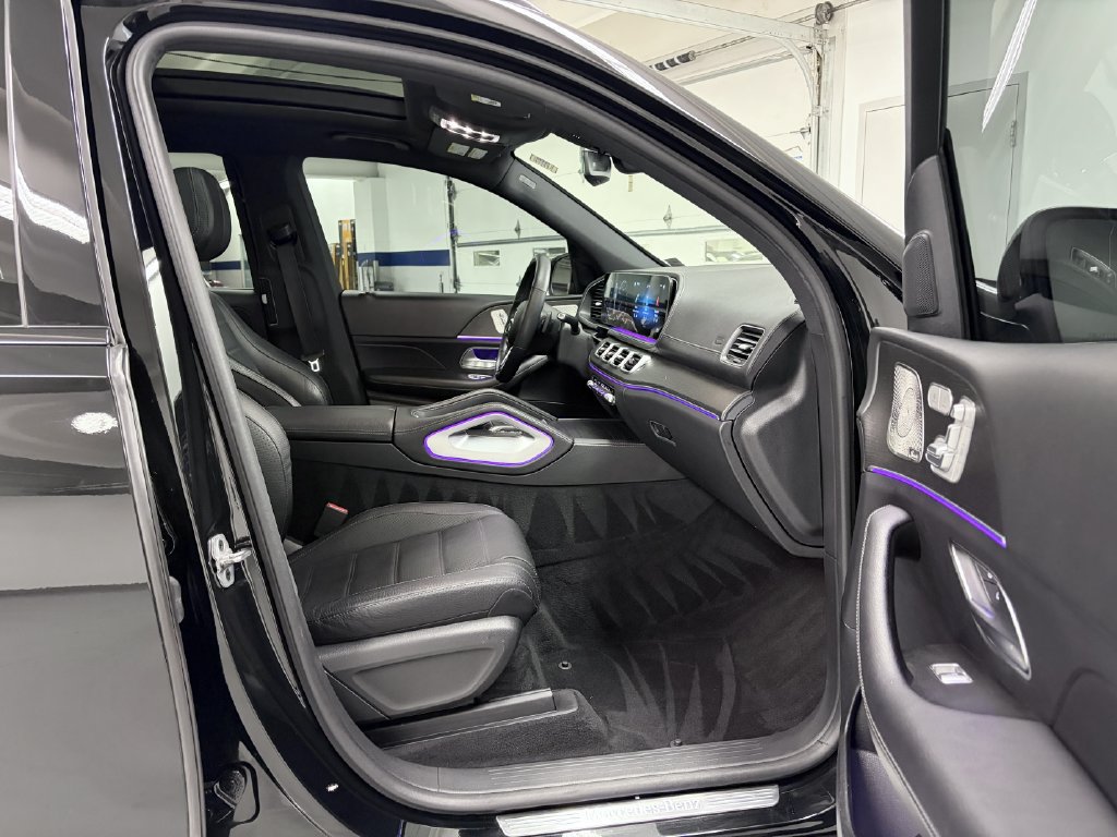 Used 2023 Mercedes-Benz GLS 450 4MATIC image 17