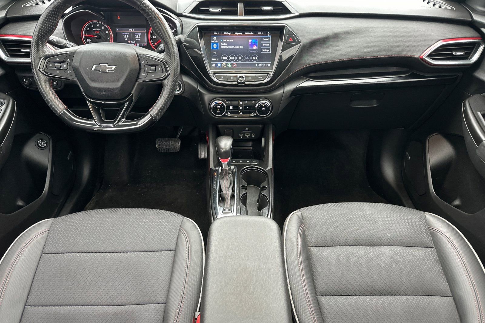 Used 2023 Chevrolet TrailBlazer RS w/ Sun and Liftgate Package image 15