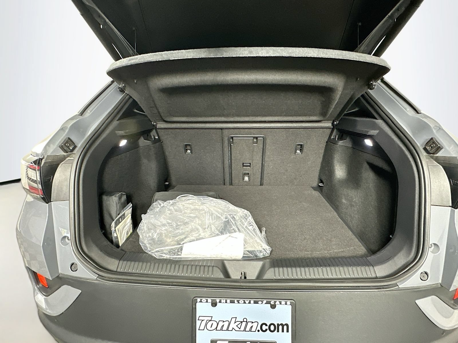 Used 2023 Volkswagen ID.4 Pro S Plus AWD/4WD image 27