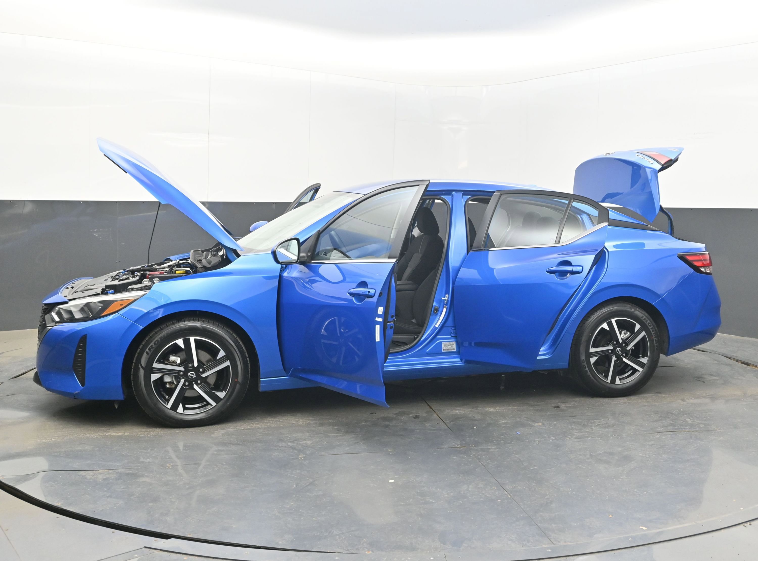 Used 2025 Nissan Sentra SV image 42