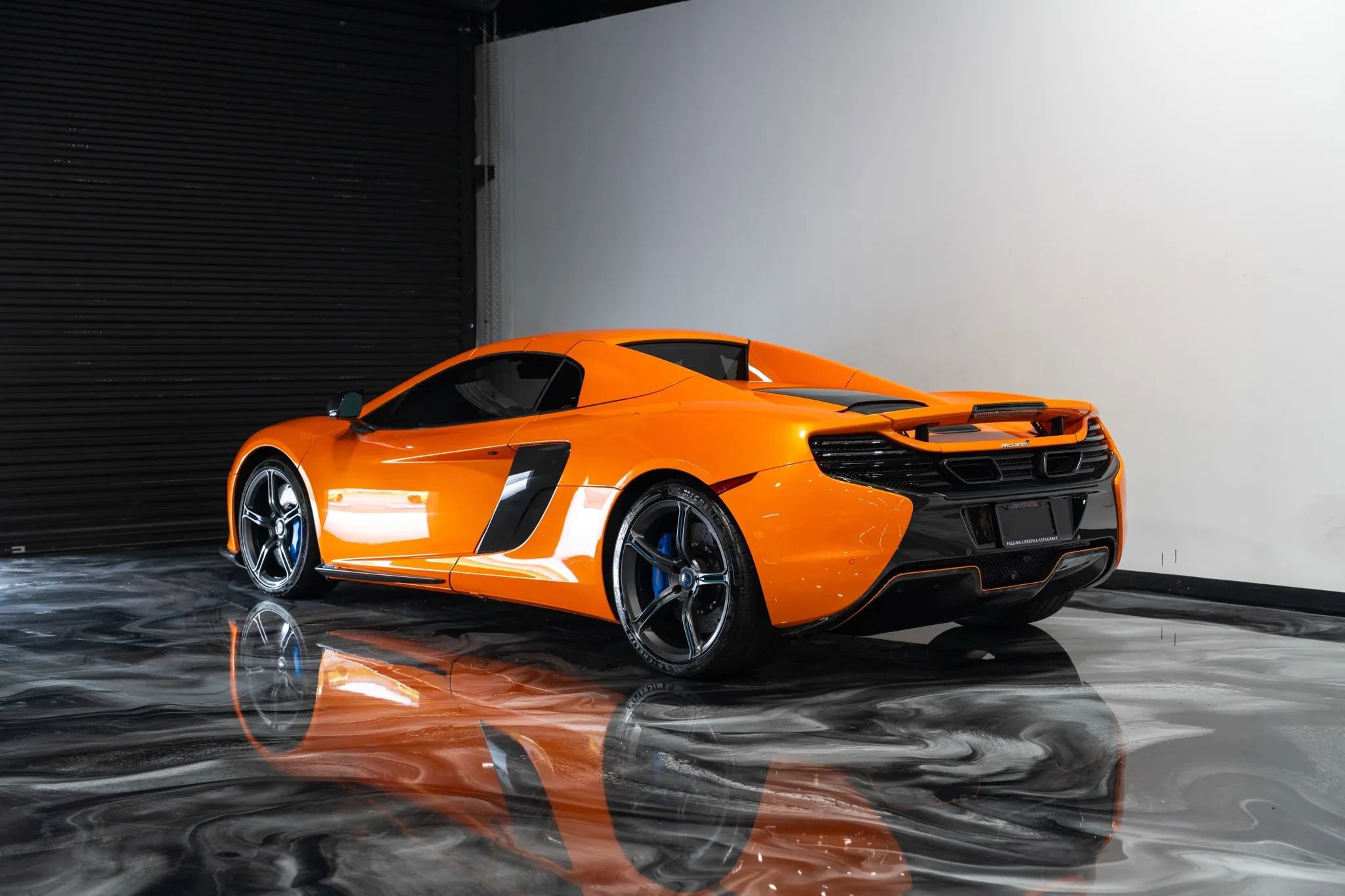 Used 2016 McLaren 650S Spider image 13