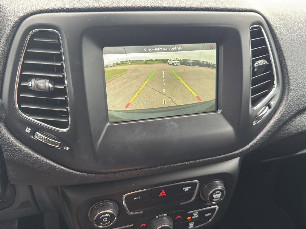 Used 2019 Jeep Compass Latitude image 25