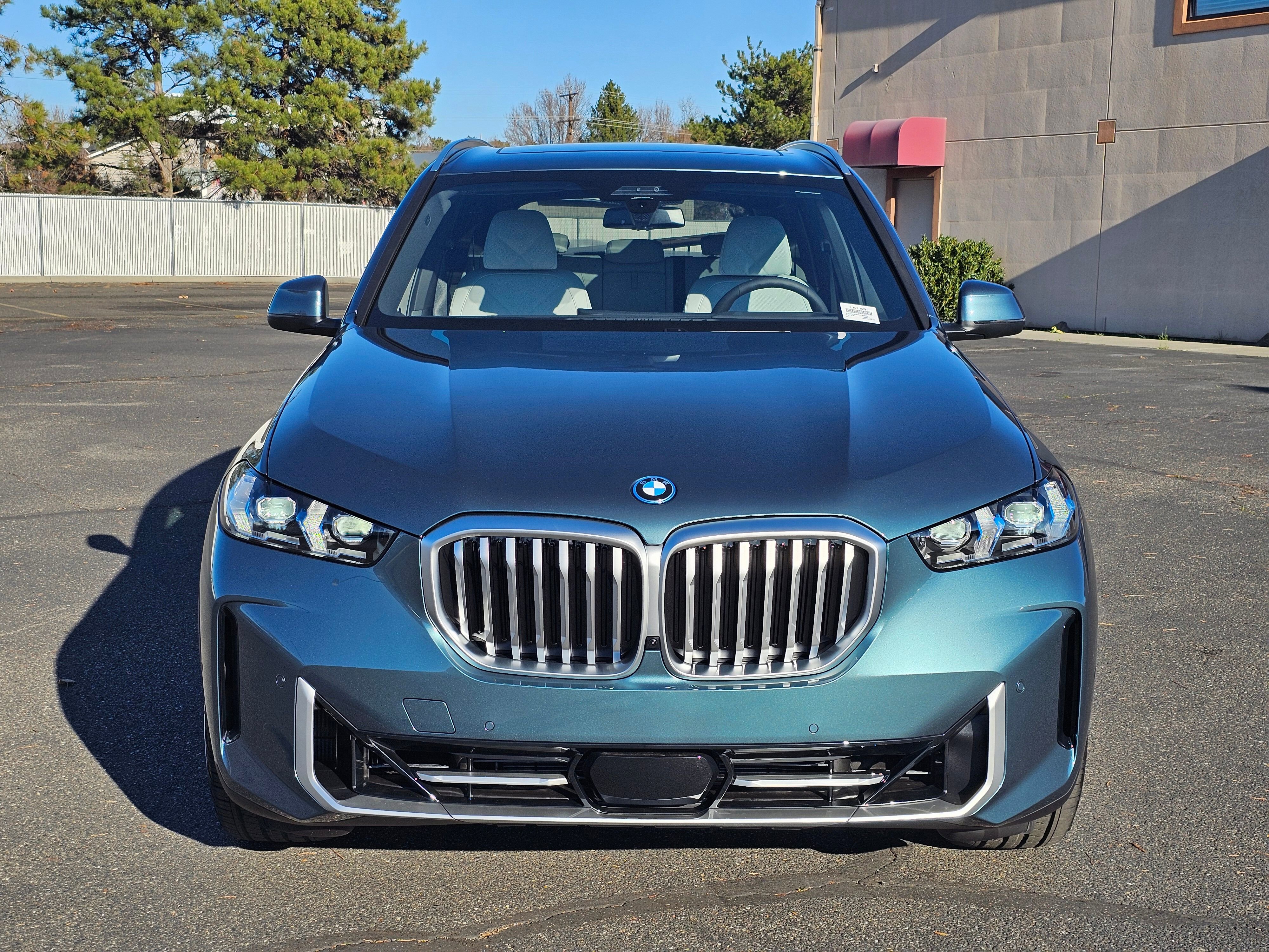 New 2026 BMW X5 xDrive50e w/ Executive Package image 6