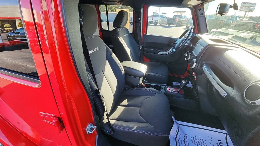 Used 2017 Jeep Wrangler Unlimited Sahara w/ Dual Top Group image 28