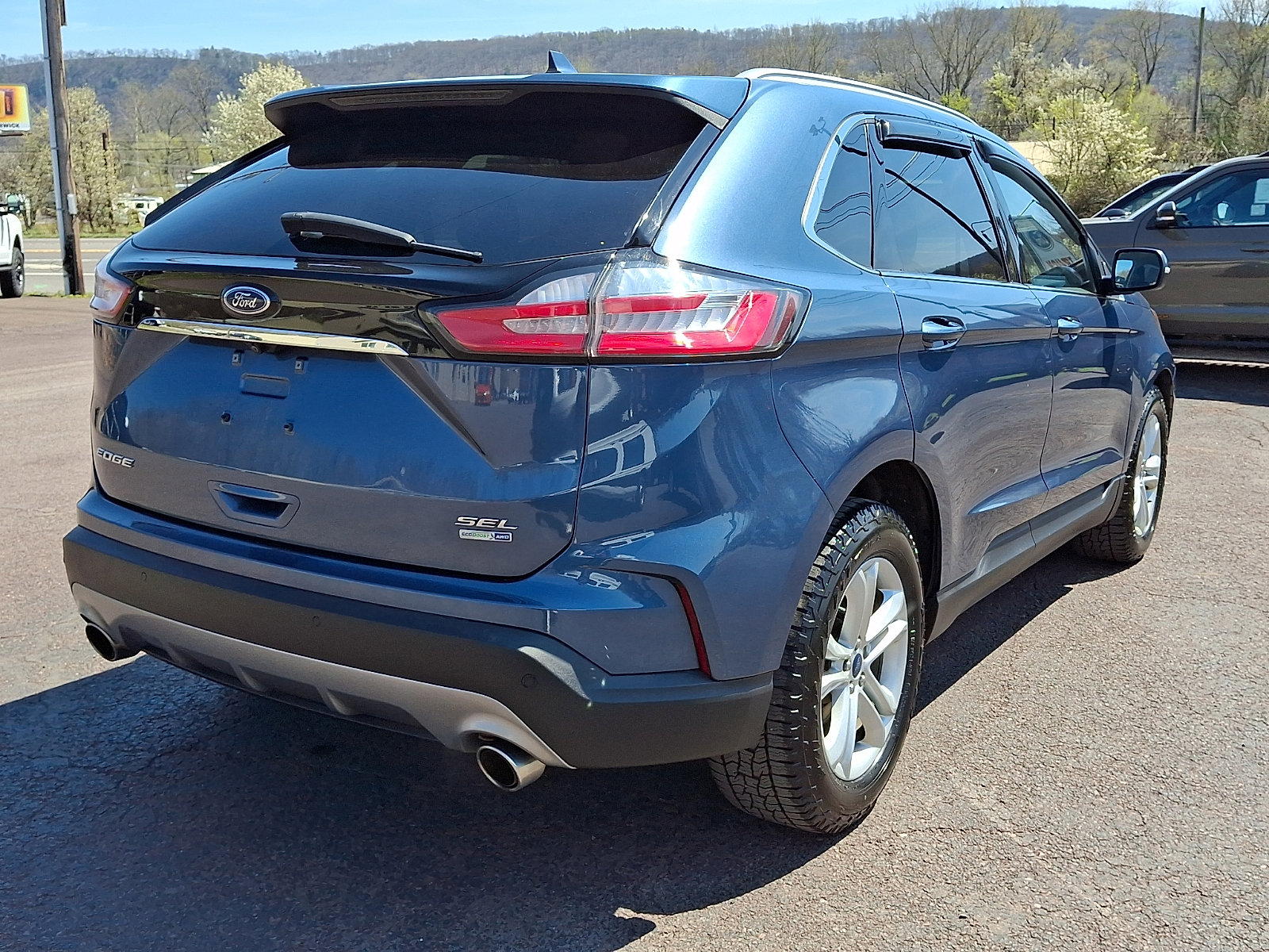 Used 2019 Ford Edge SEL image 10