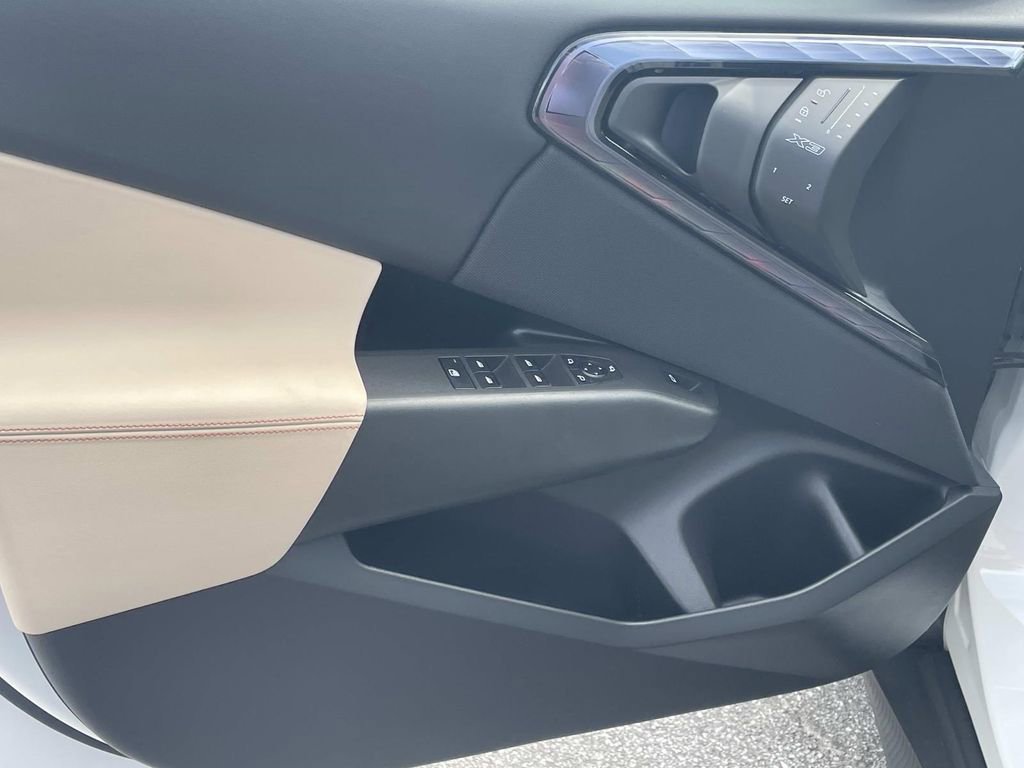 Used 2025 BMW X3 xDrive30i w/ Convenience Package image 15