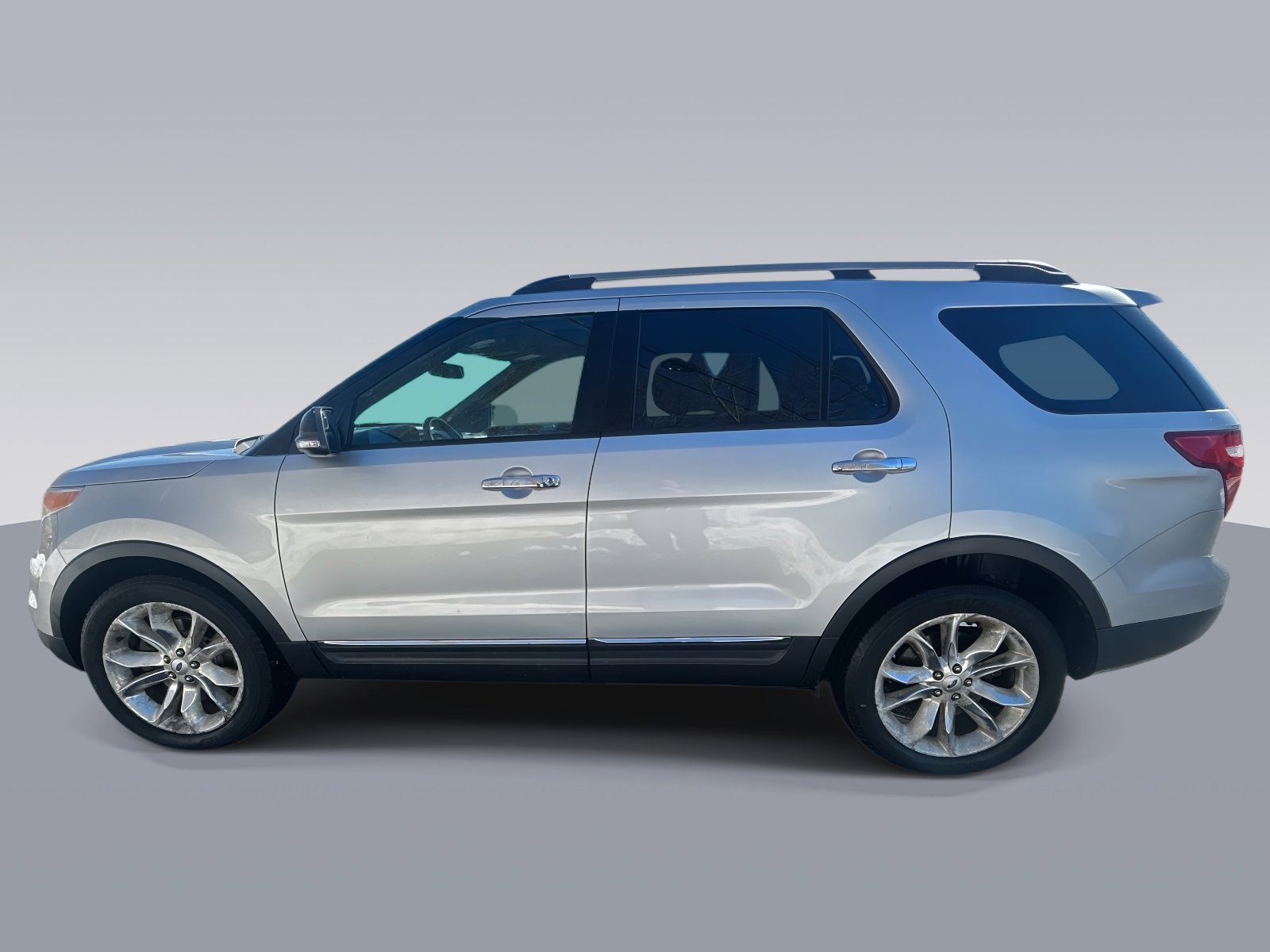 Used 2014 Ford Explorer XLT w/ Equipment Group 202A image 6