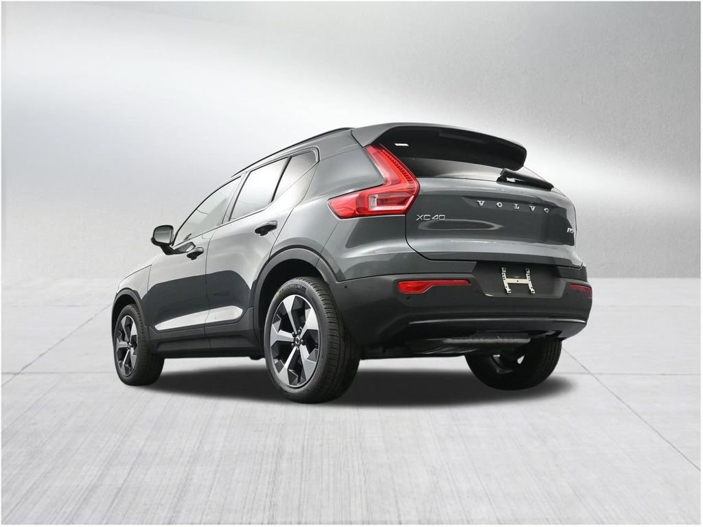 New 2026 Volvo XC40 B5 Plus w/ Protection Package Premier AWD/4WD image 23