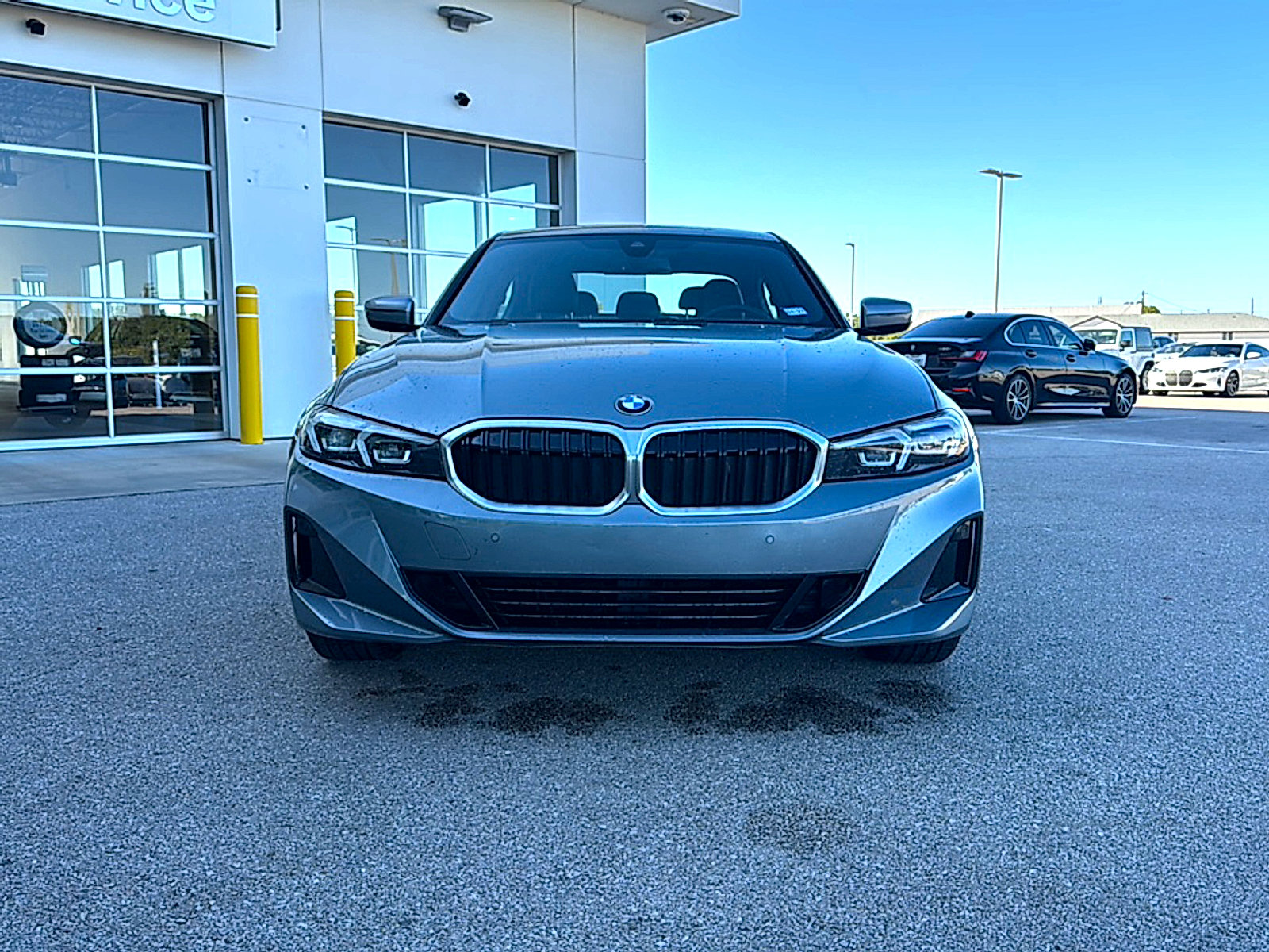 Used 2024 BMW 330i Sedan w/ Premium Package RWD image 2