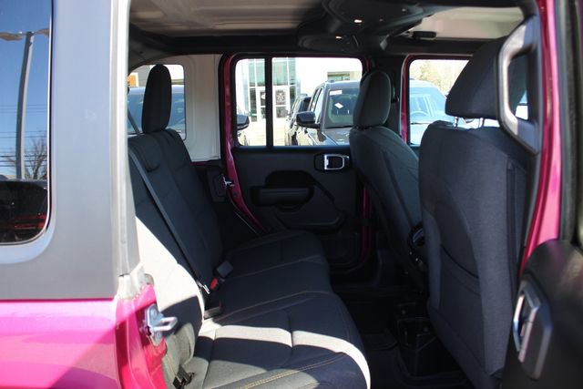 Used 2024 Jeep Wrangler Willys image 31