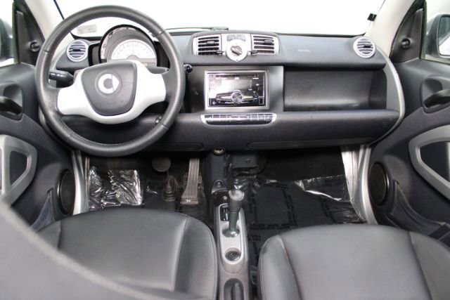 Used 2015 smart fortwo pure image 2