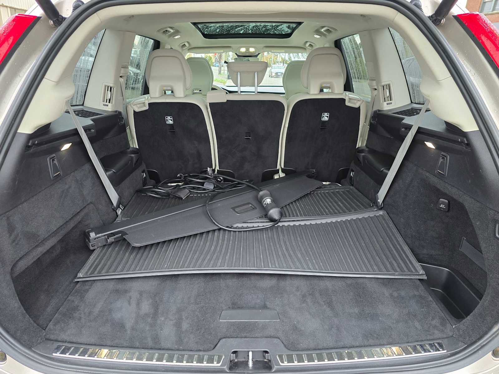 Certified 2023 Volvo XC90 T8 Plus w/ Protection Package Premier image 14