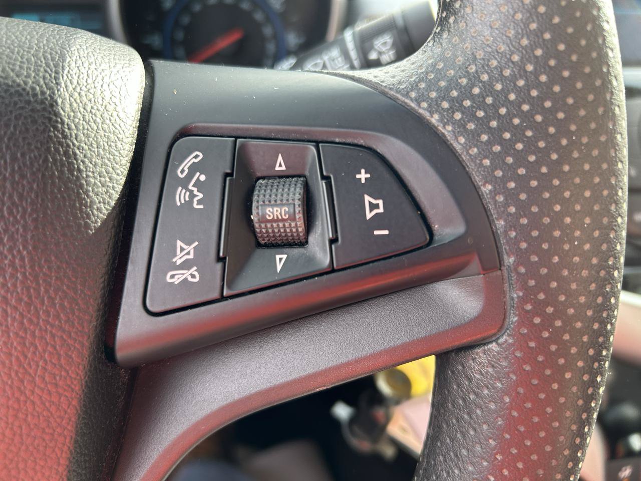 Used 2015 Chevrolet Cruze LT FWD image 21