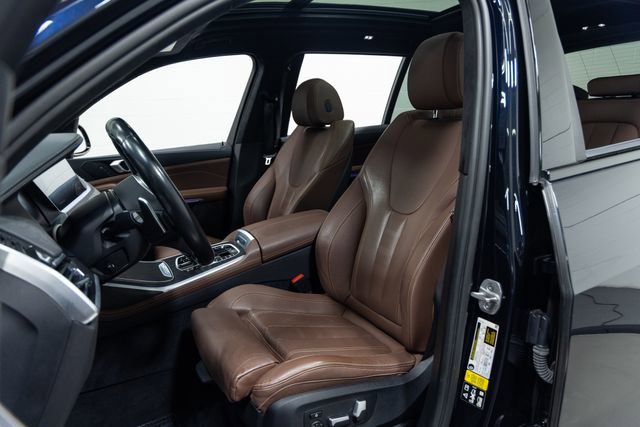 Used 2022 BMW X7 xDrive40i w/ M Sport Package AWD/4WD image 22