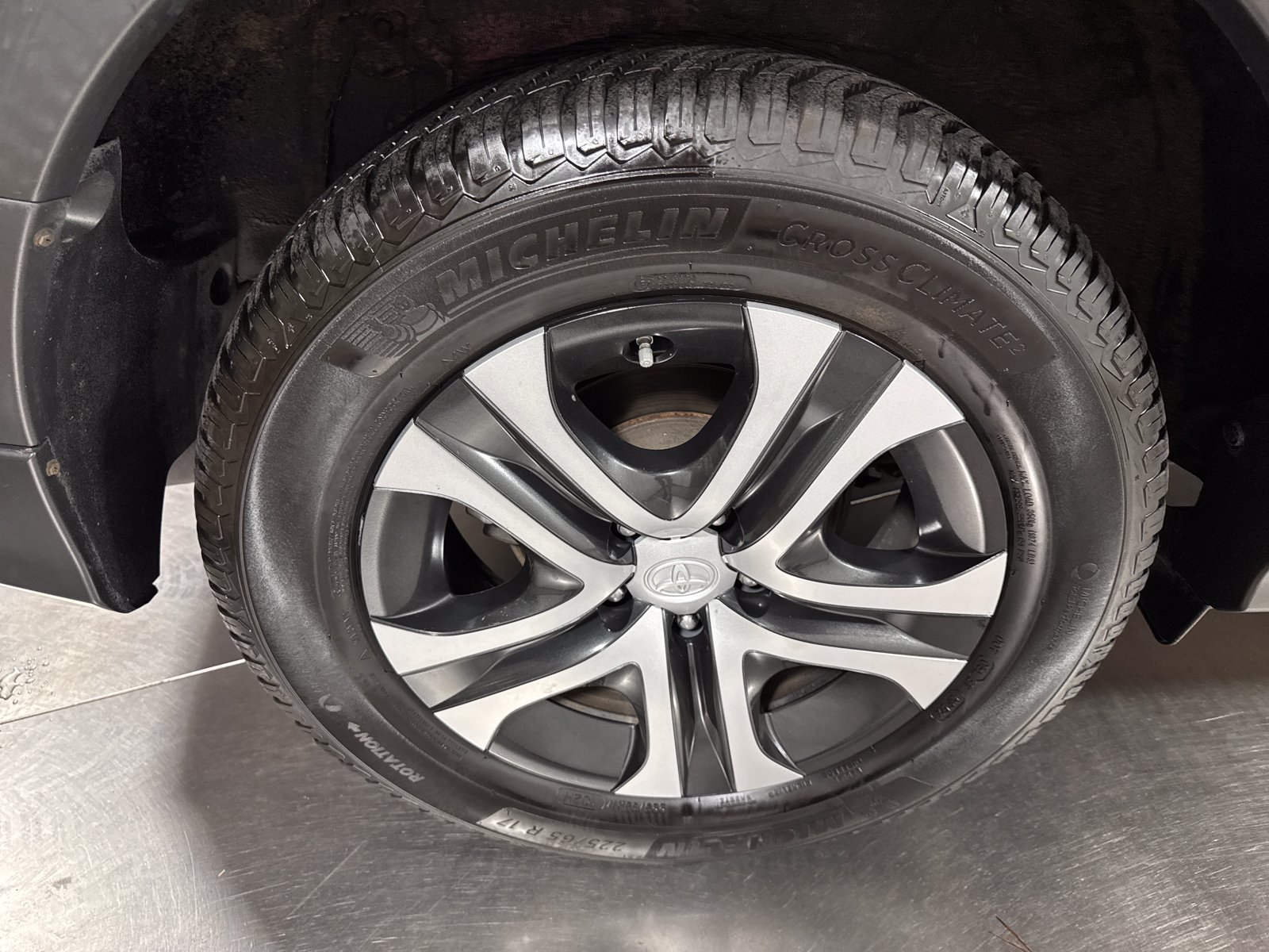 Used 2016 Toyota RAV4 LE AWD/4WD image 13