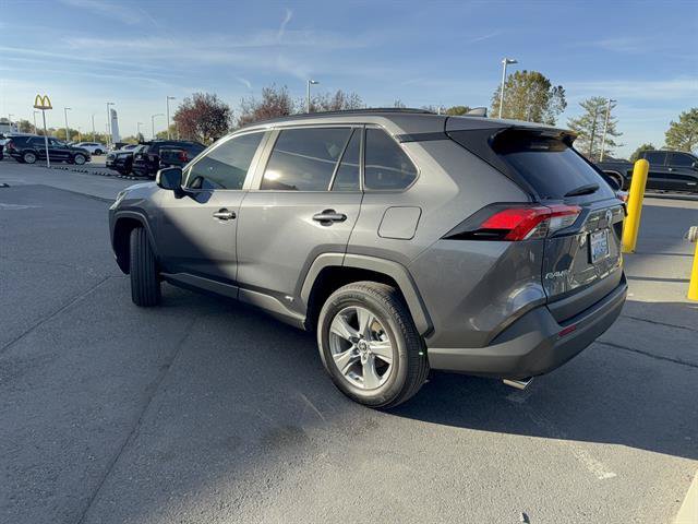 Used 2025 Toyota RAV4 XLE w/ Convenience Package AWD/4WD image 5