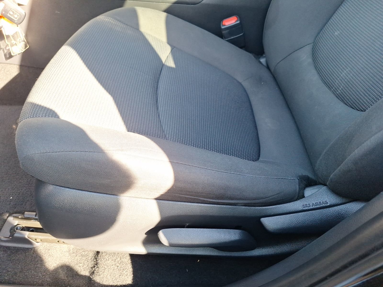 Used 2020 Toyota RAV4 LE image 16