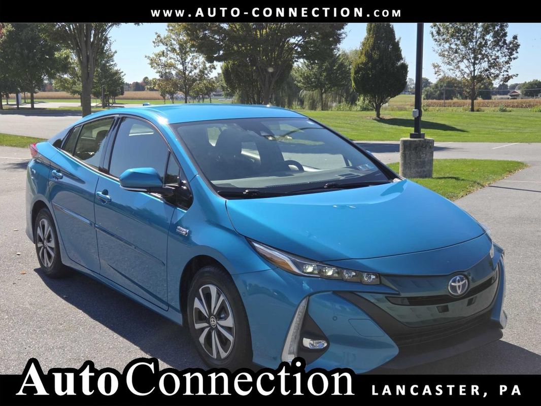 Used 2017 Toyota Prius Prime Advanced w/ Protection Package FWD image 1