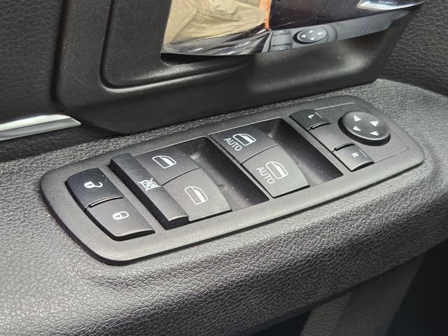 Used 2024 RAM 1500 Classic Warlock AWD/4WD image 31