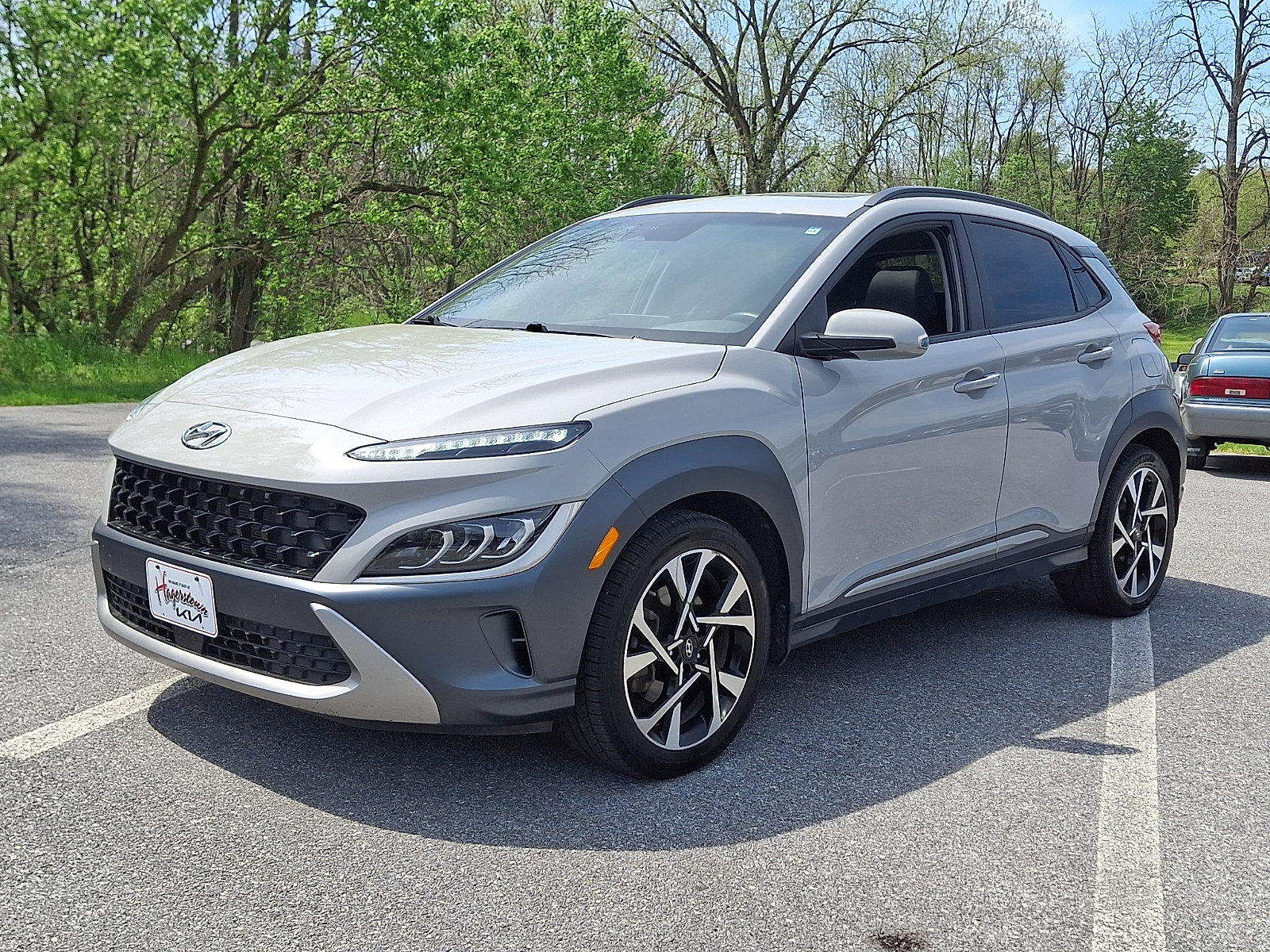 Used 2023 Hyundai Kona Limited image 3