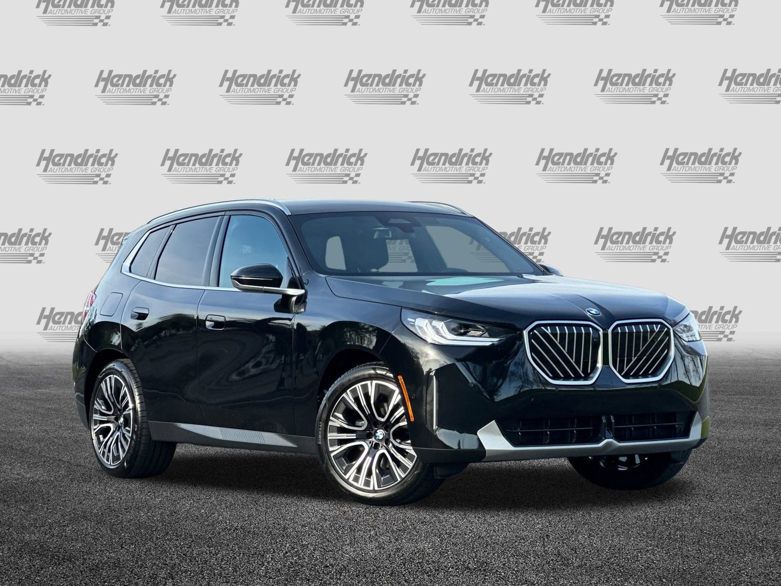 Used 2025 BMW X3 xDrive30i w/ Premium Package image 2