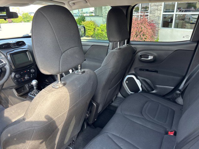 Used 2018 Jeep Renegade Latitude image 24