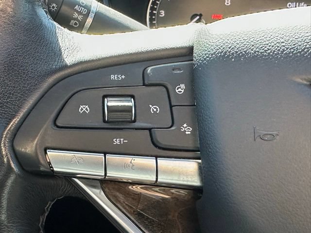 Used 2021 Cadillac XT6 Premium Luxury w/ LPO, Floor Liner Package AWD/4WD image 16