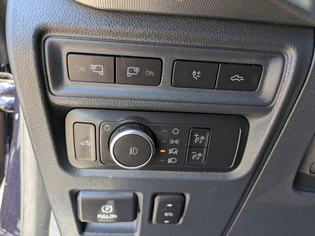 Certified 2022 Ford F150 Raptor w/ Equipment Group 801A High image 33